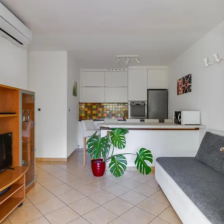 Anica-1 By Interhome Apartman *