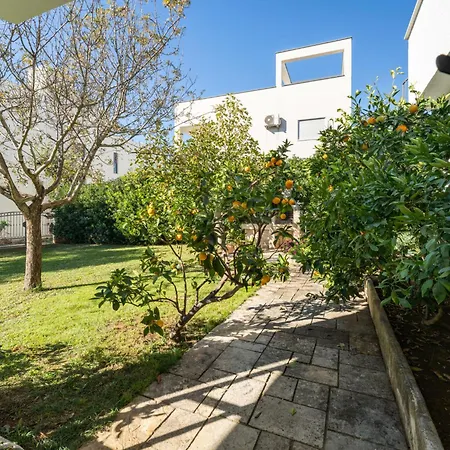 Anica-1 By Interhome Apartmán