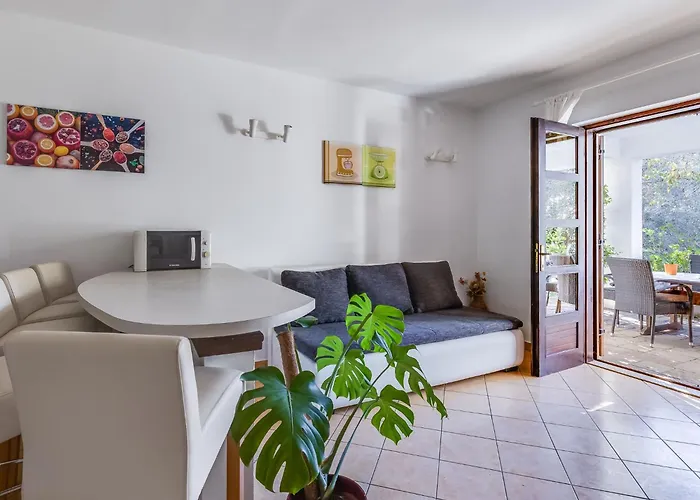 Anica-1 By Interhome Apartman Zára