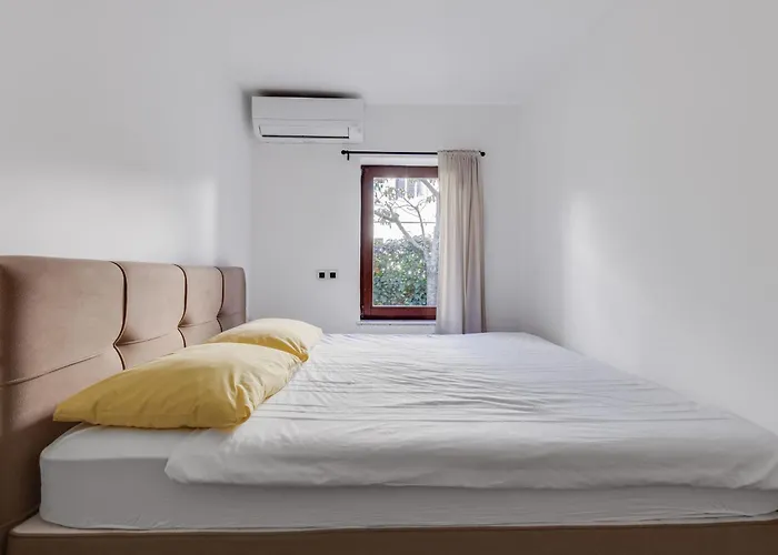 Apartman Anica-1 By Interhome Zára