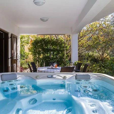 Anica-1 By Interhome Daire Zadar