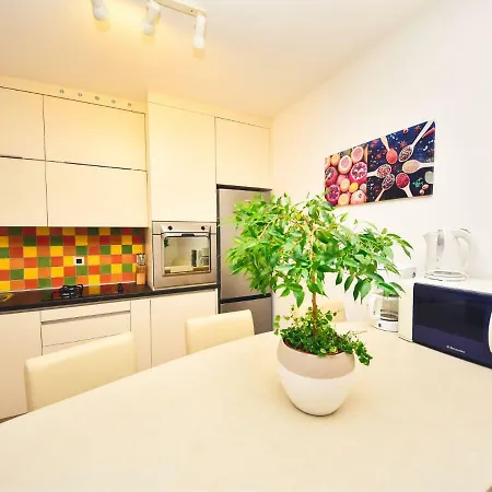 Anica-1 By Interhome Daire